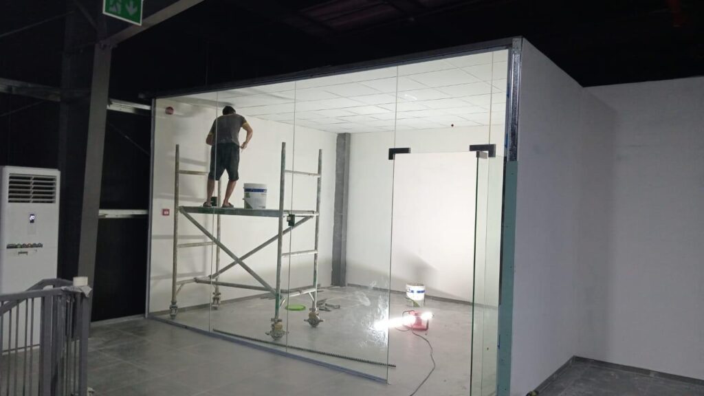 glass-partition-warehouse-3