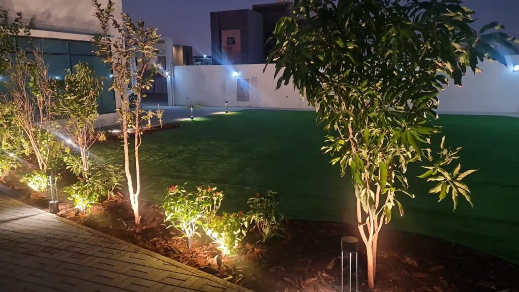 mirdif-villa-landsacping-14